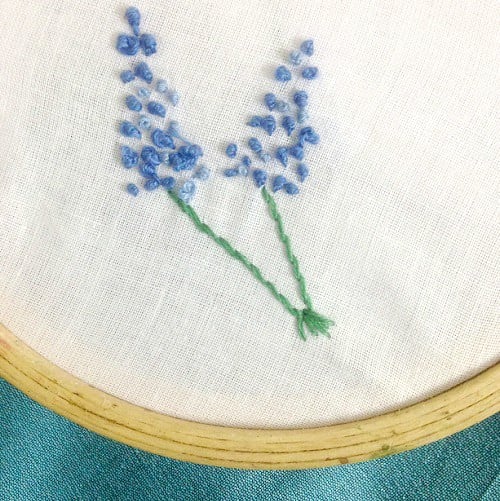 embroider flowers made with frenchknots