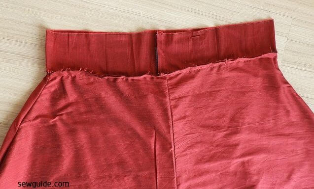 the waistband on the skirt top edge