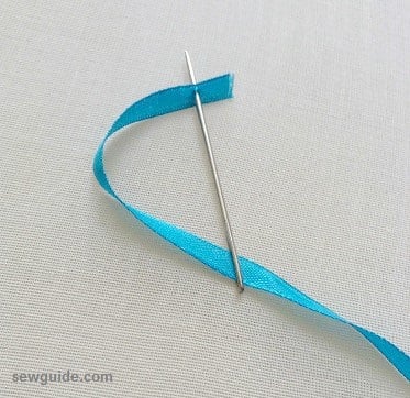 thread needle with ribbon for doing the ribbon embroidery