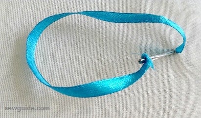 loop ribbon embroidery stitch